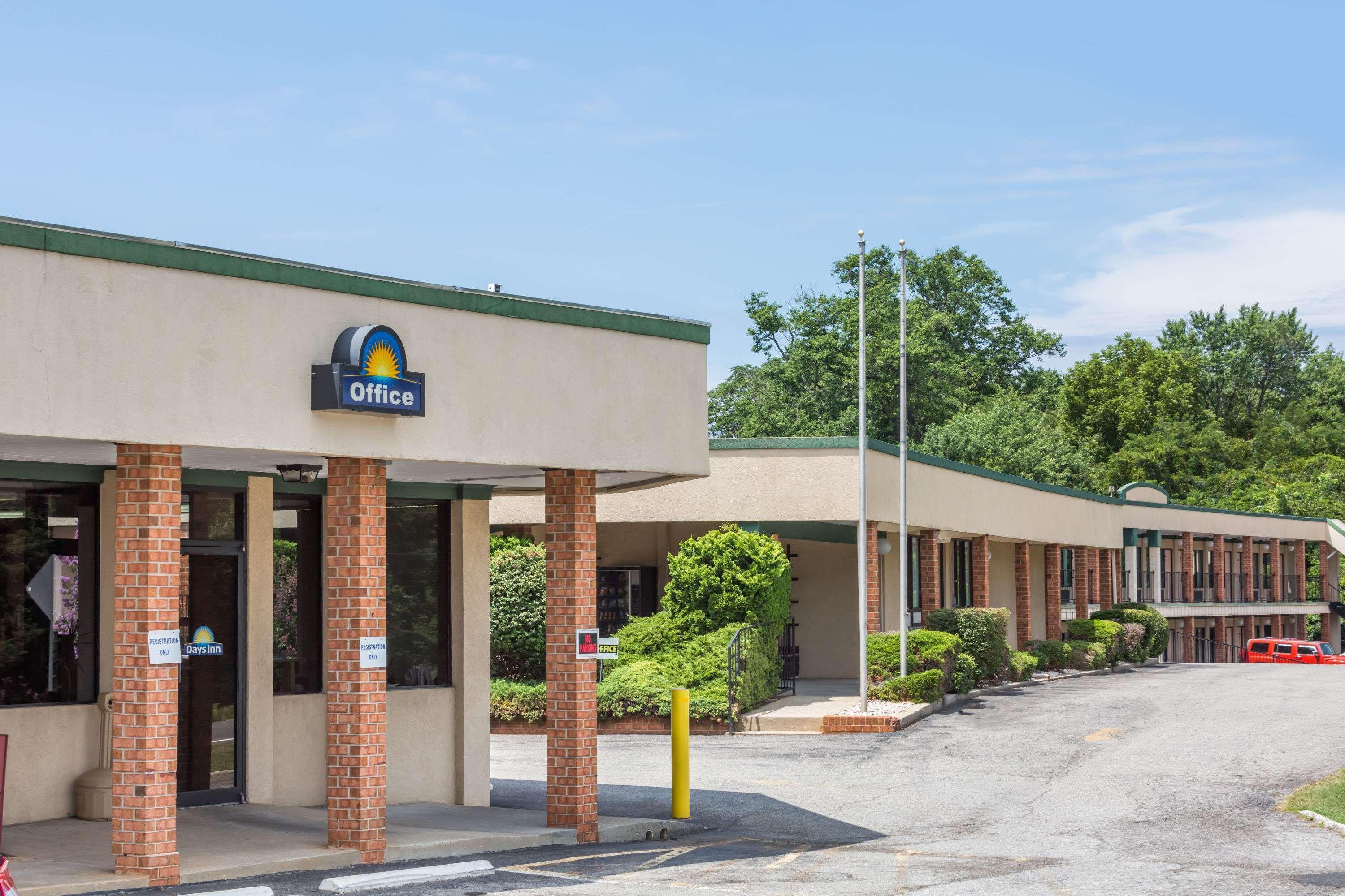 Days Inn By Wyndham Bedford Extérieur photo